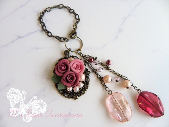 M's Rose Accessories チョコレートピンク薔薇ブーケとアクリルビーズ☆バッグチャーム（レディメイド）